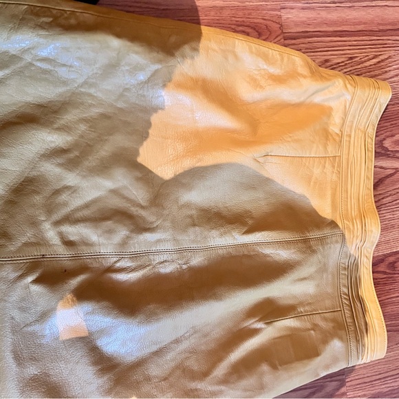 Vintage Leather skirt/jacket set - Picture 9 of 10